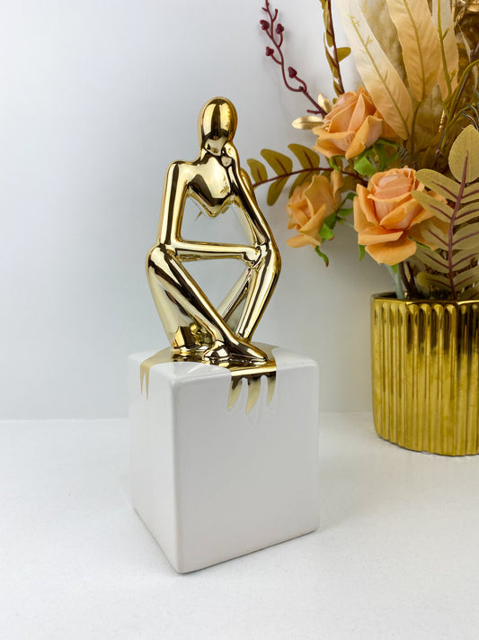 Statue abstraite de penseur en céramique