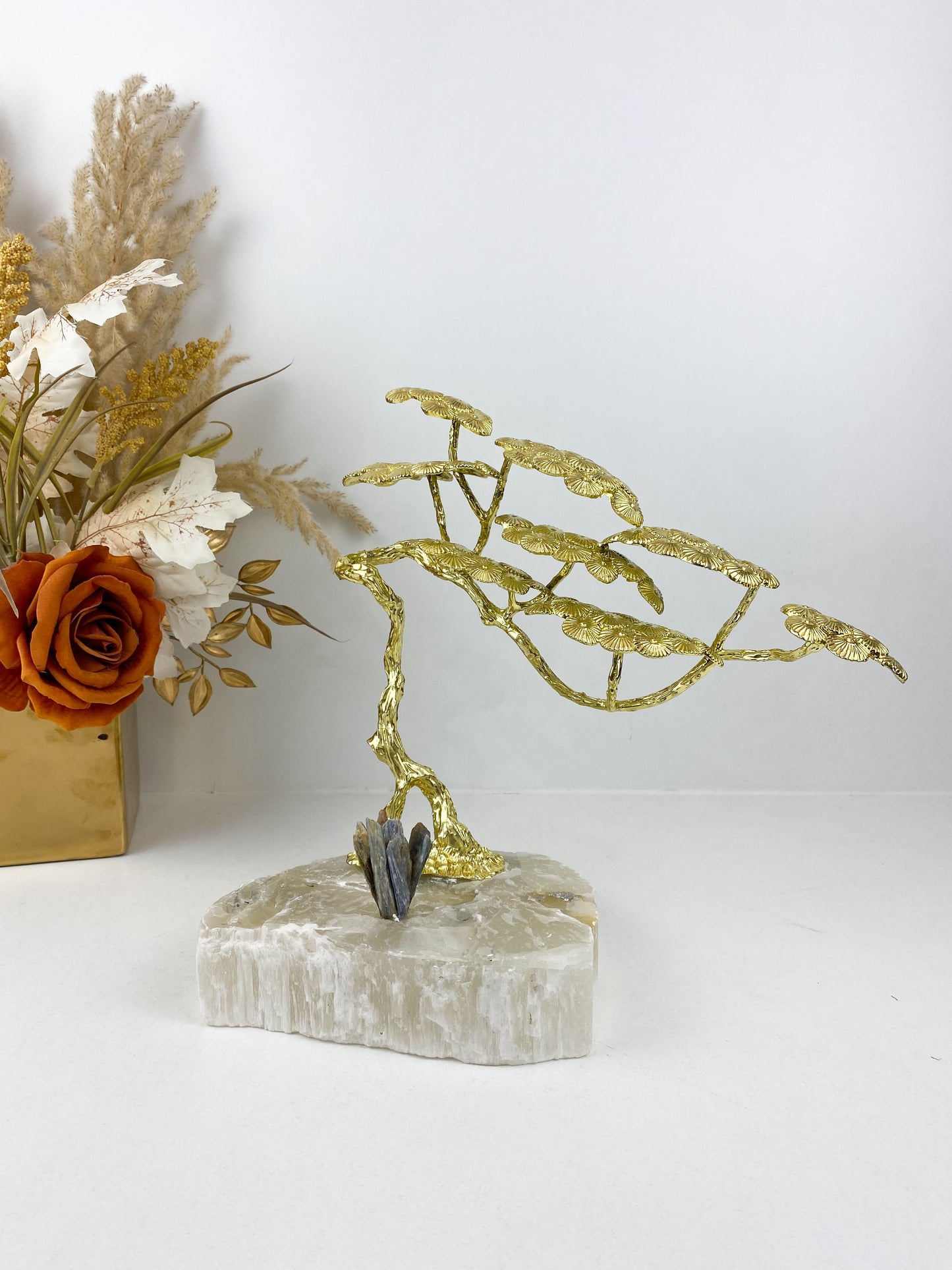 Sculpture en métal de pin doré,  artisanat d'art en fer Antique