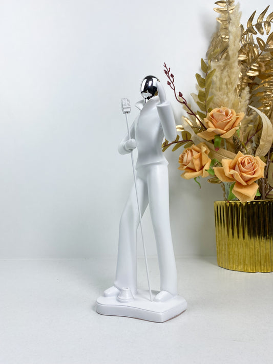 Figurine d'hommes chanteurs en résine blanc et argenté