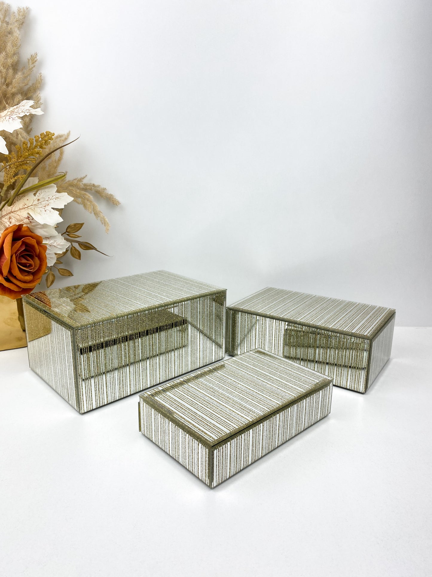 Pack de trio Boîtes à bijoux gris et doré à rayures avec miroir