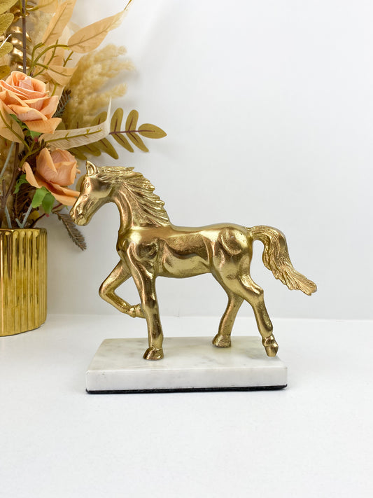 Sculpture de cheval en laiton