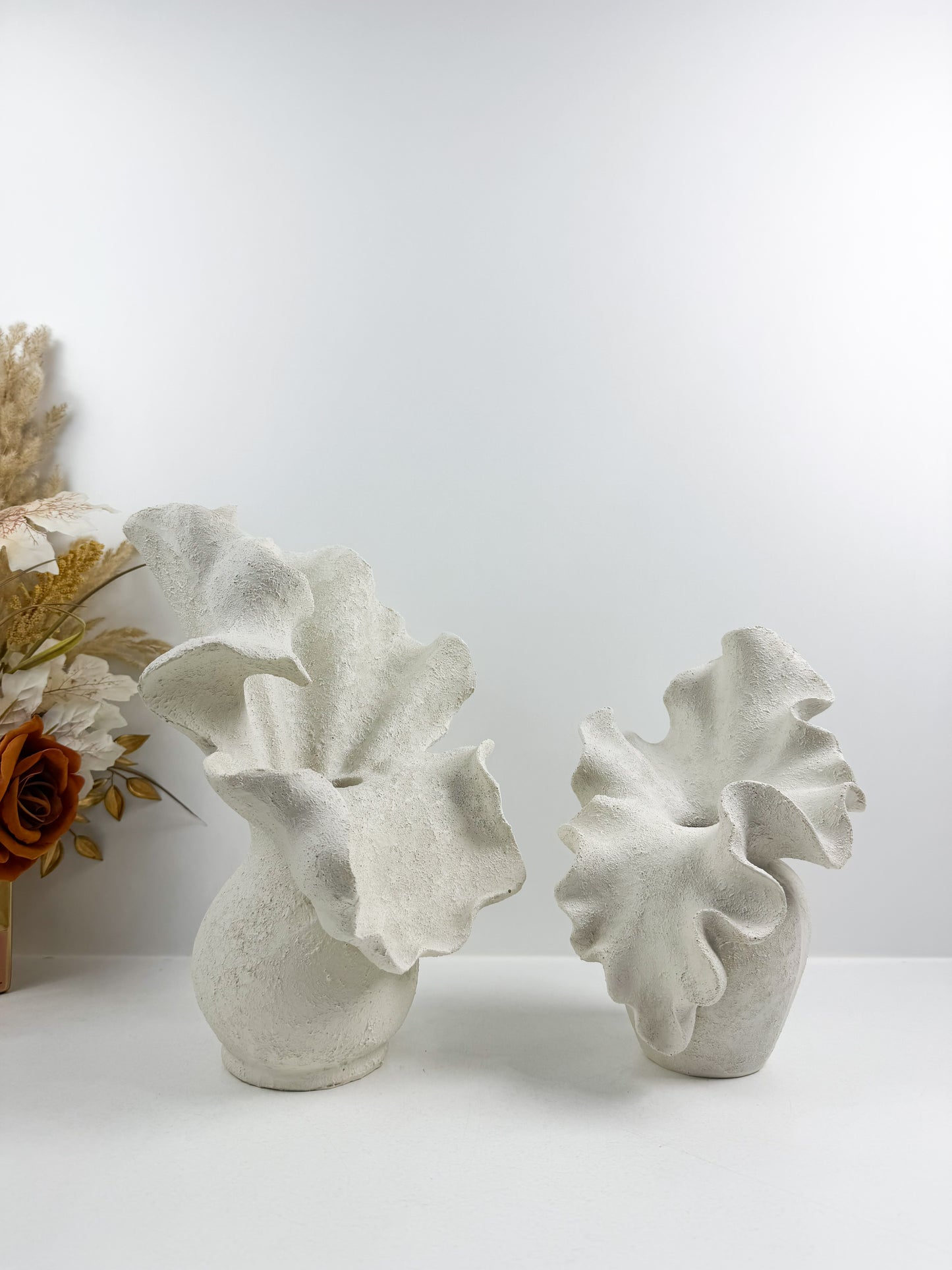 Vase à Fleurs en céramique blanc en Forme de Pétale de style artisanal