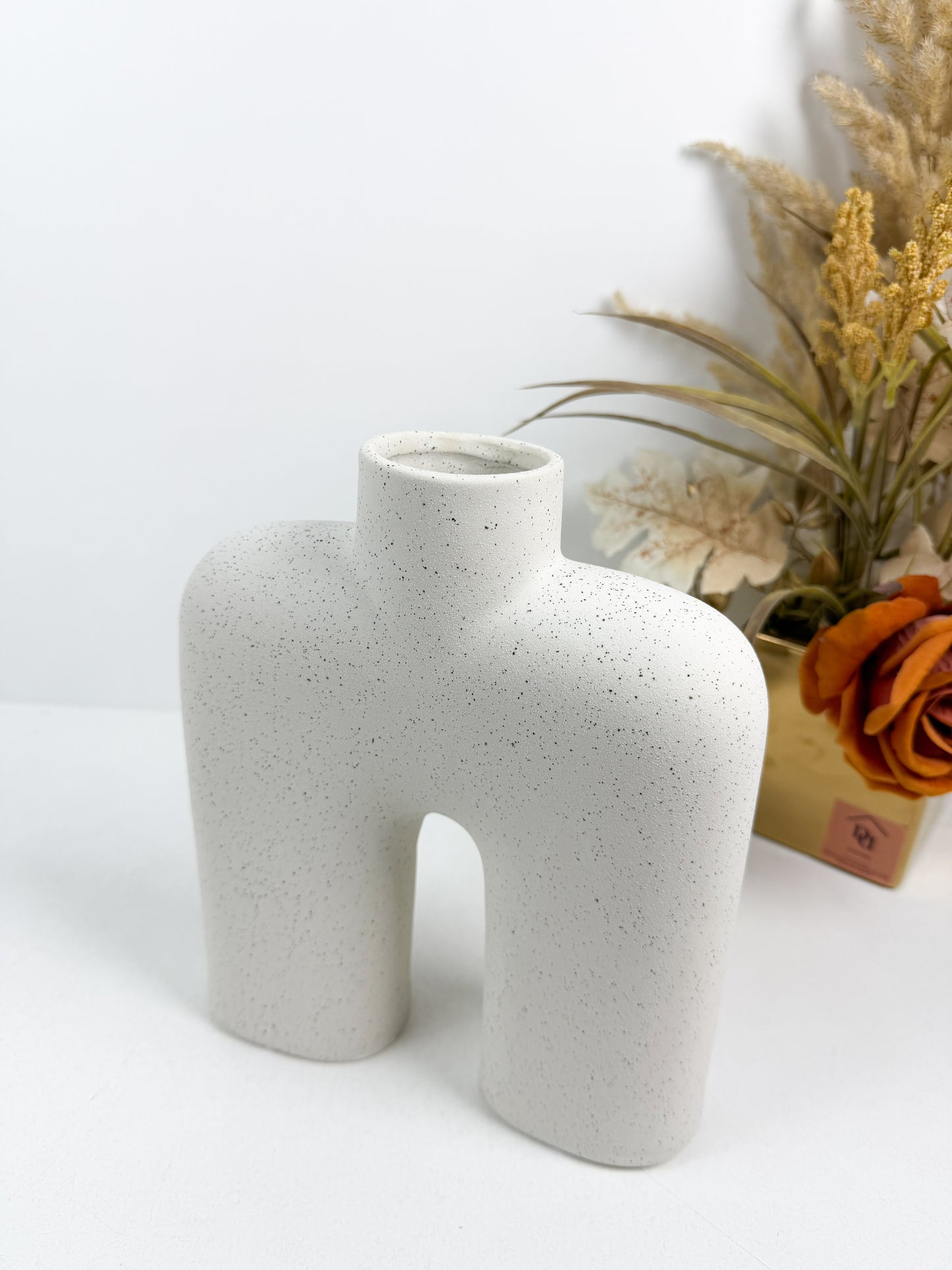 Vase décoratif de forme U noir en céramique émaillée -Blanc-