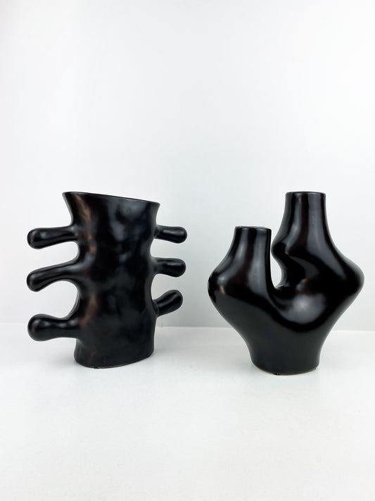 Duo vase en céramique noir en forme de corail