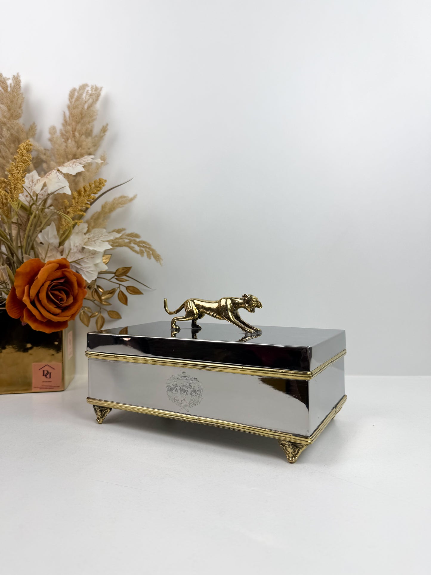 Boîte décorative élégant en métal