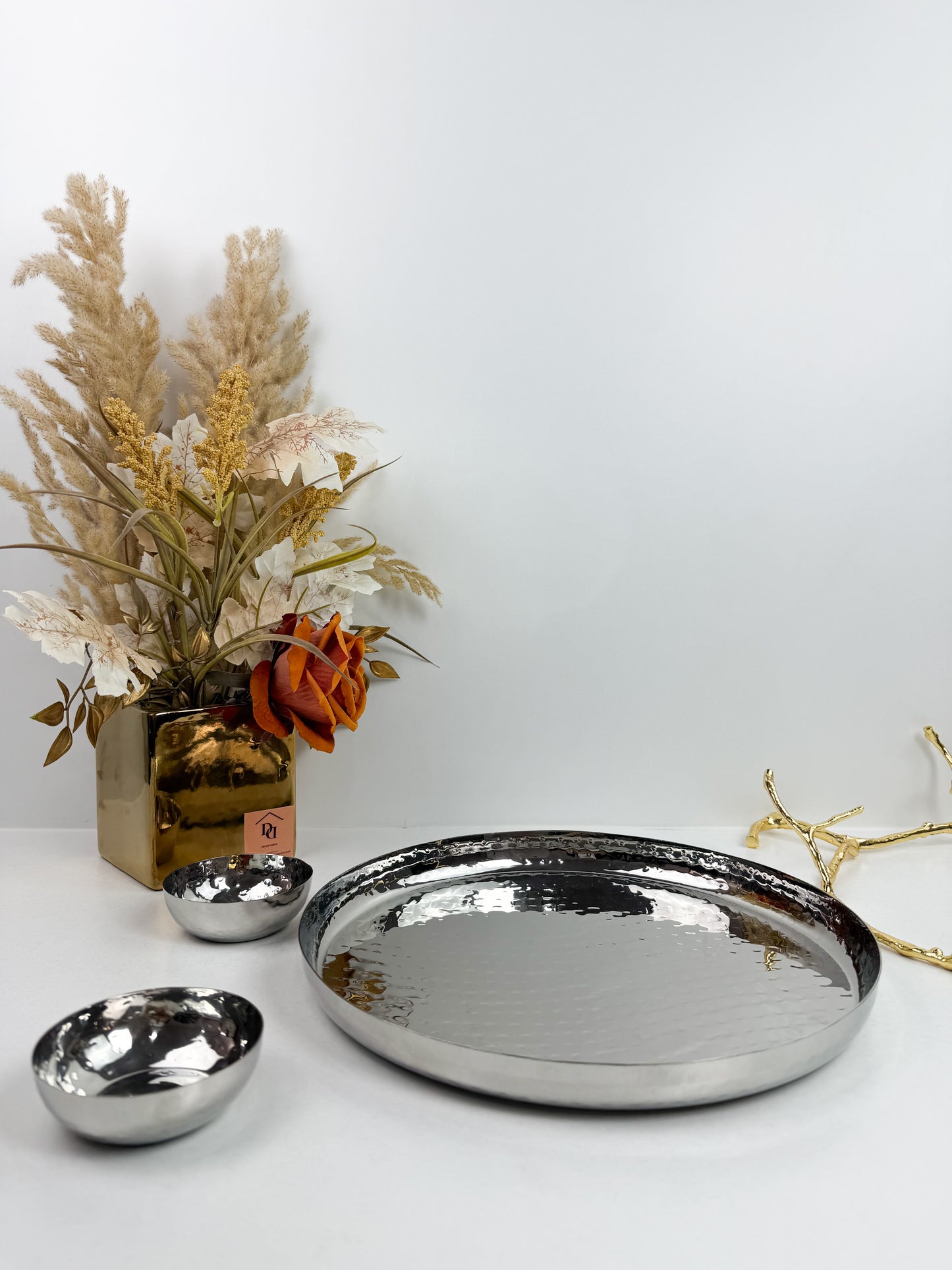 Coupe décorative en acier inoxydable sur pied doré