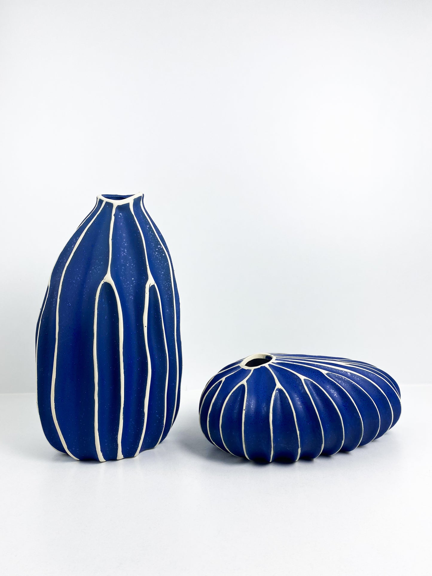 Duo Vase rayé en céramique, bleu/blanc