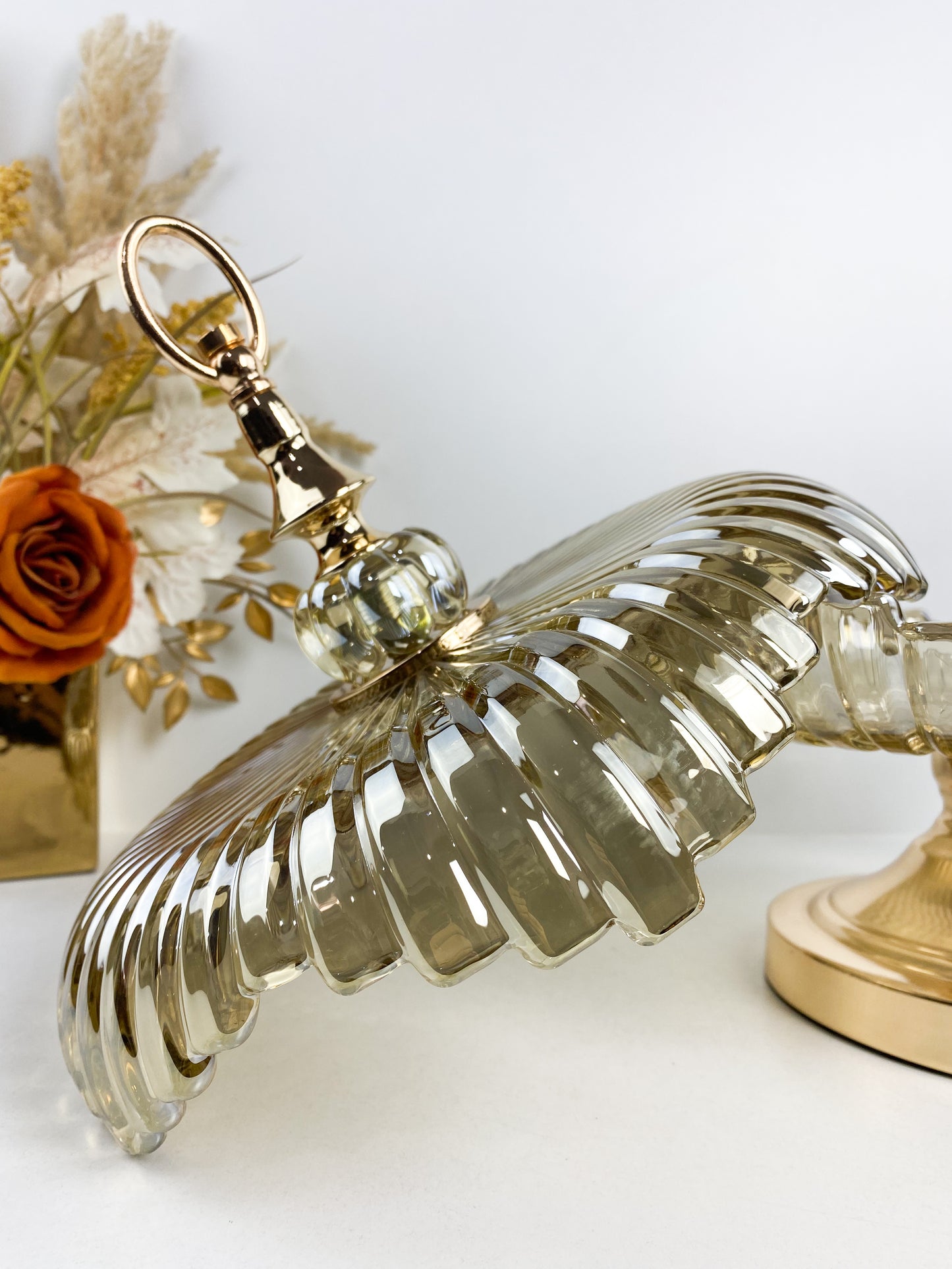 Présentoir et plateaux à apéritif  avec couvercle moderne