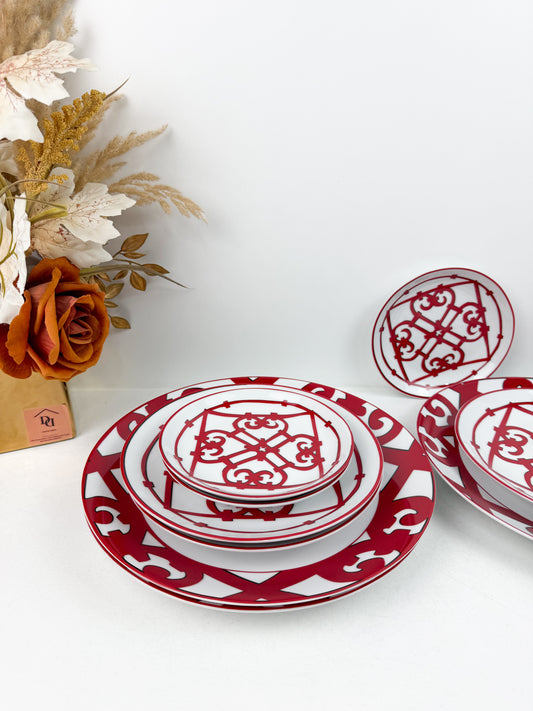 Service de Table Balcon d'Hermès avec un motif rouge flamboyant en porcelaine de Luxe -18  Pièces