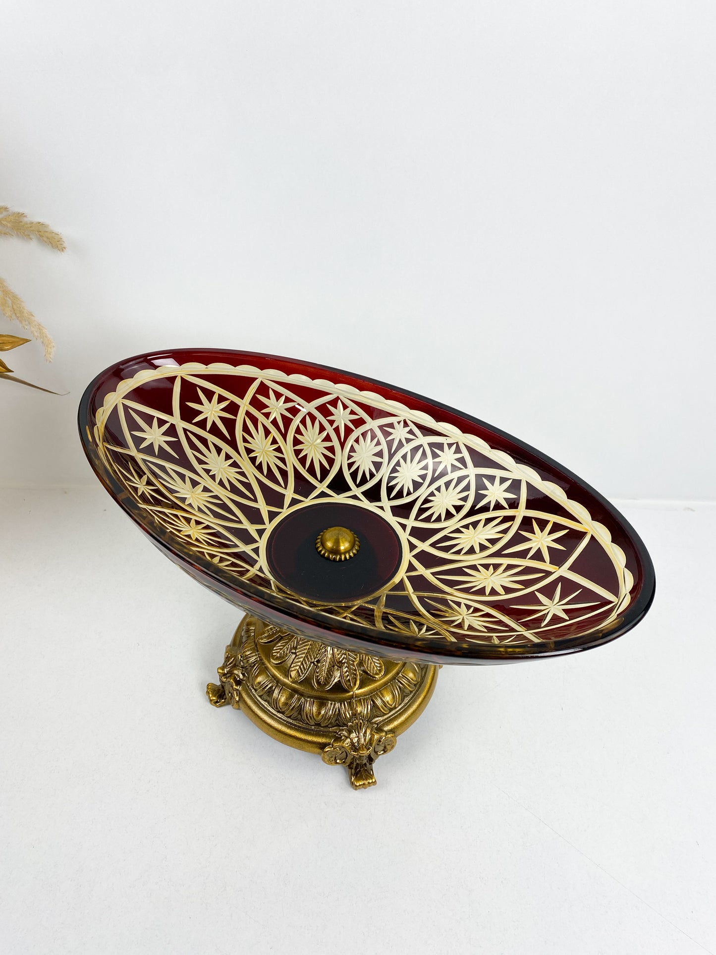 Présentoir  en porcelaine rouge avec ornements en bronze - Cadeau de luxe pour le mariage