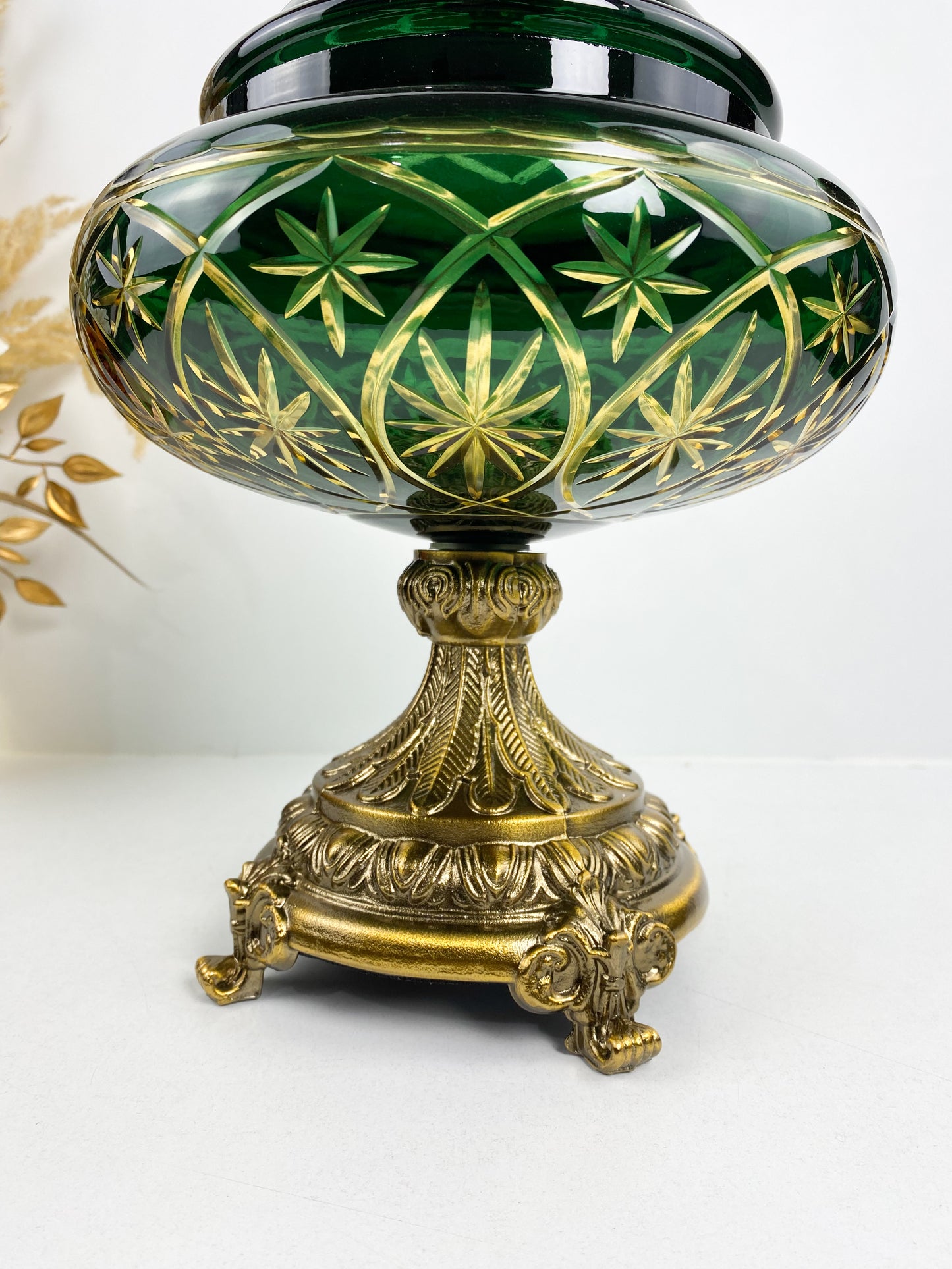 Bonbonnière verte avec couvercle style traditionnelle