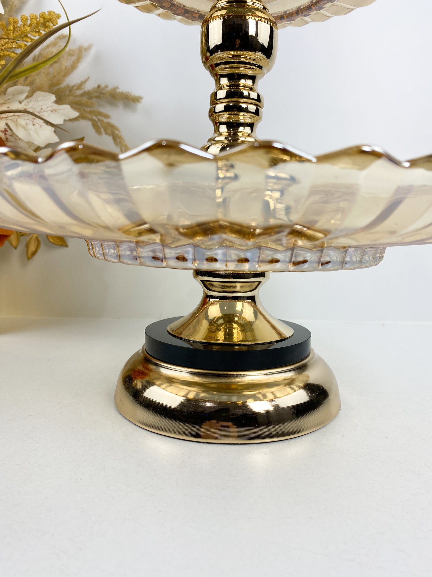 Présentoir à deux étages bronze moderne